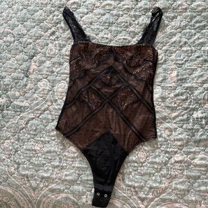 Thistle and Spire Lace Bodysuit Small